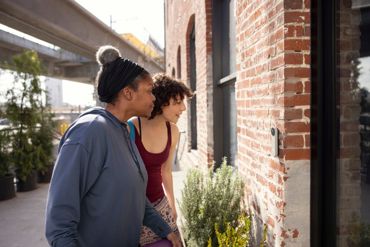 Google Nest Doorbell (Battery) Wireless Doorbell Camera - Video Doorbell - Linen (Renewed)