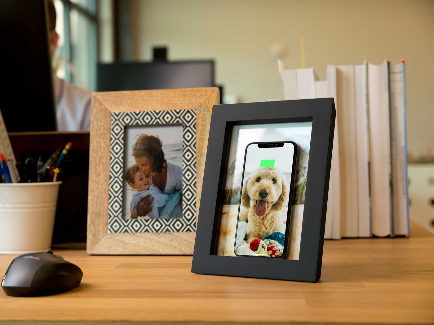 Twelve South PowerPic Wireless Charger Picture Frame - Black (Certified Refurbished)