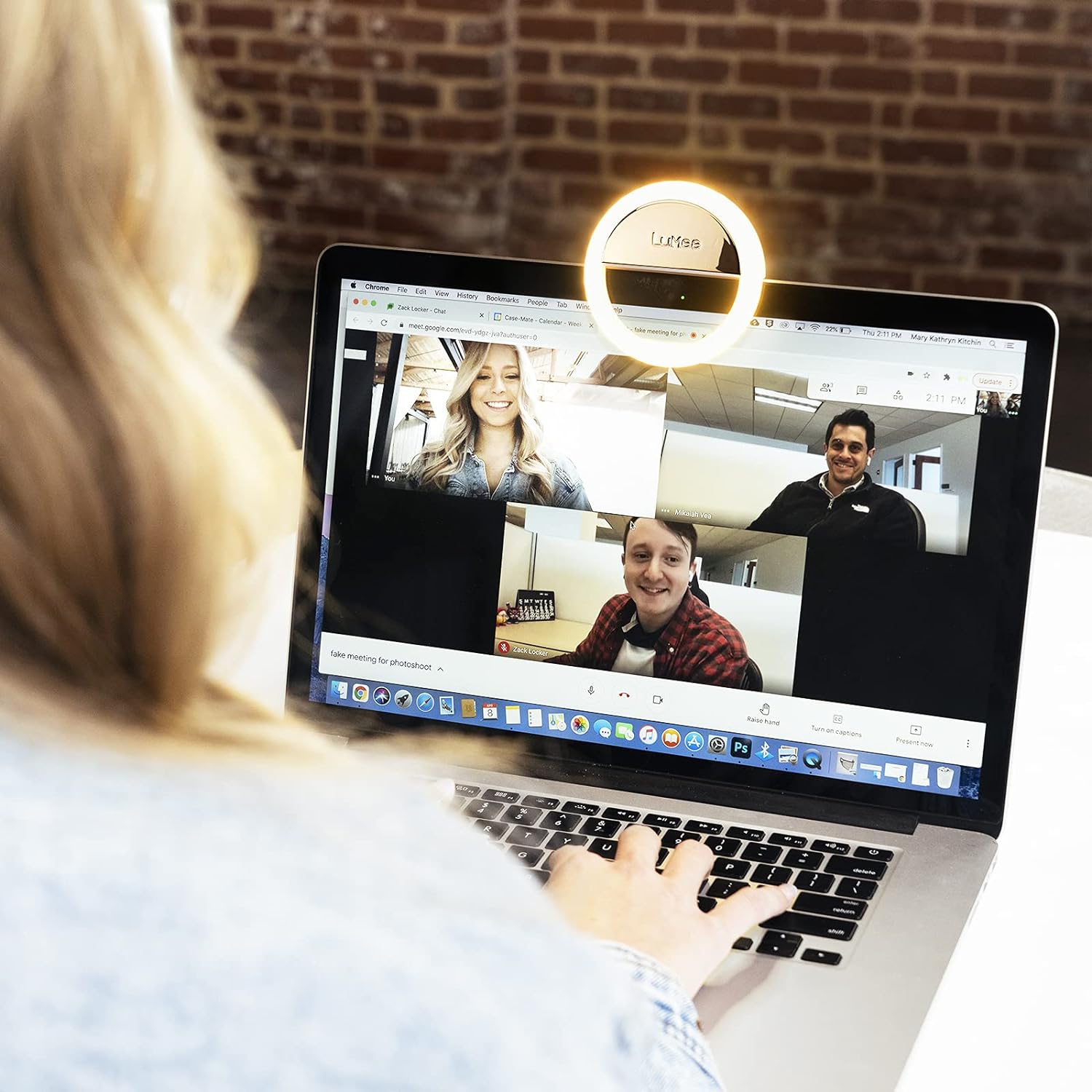 Case-Mate LuMee Studio Clip Light - Portable Rechargeable LED Ring Light - Gold (Certified Refurbished)