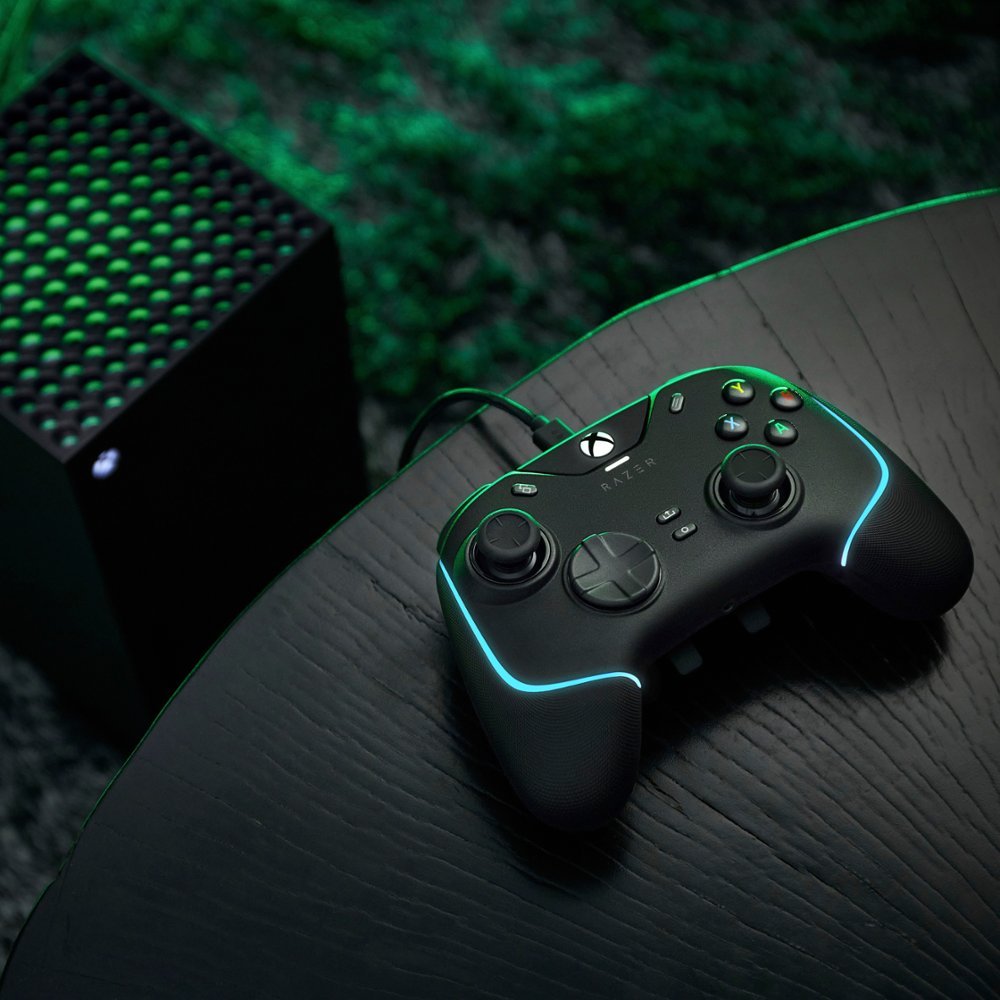 Razer Wolverine V2 Chroma Pro Gaming Controller for Xbox Series X|S - Black (New)