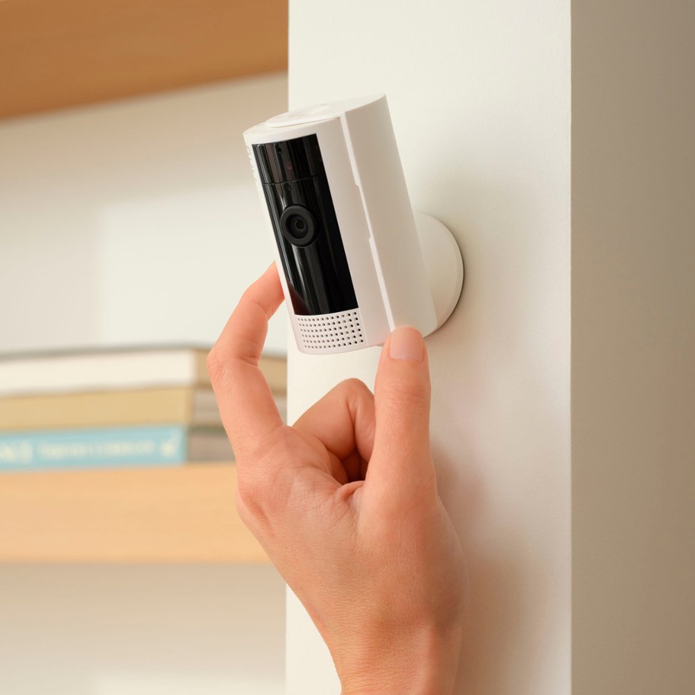 Ring Indoor Plug-In 1080p Security Camera (2nd Gen) with Privacy Cover - White (Pre-Owned)