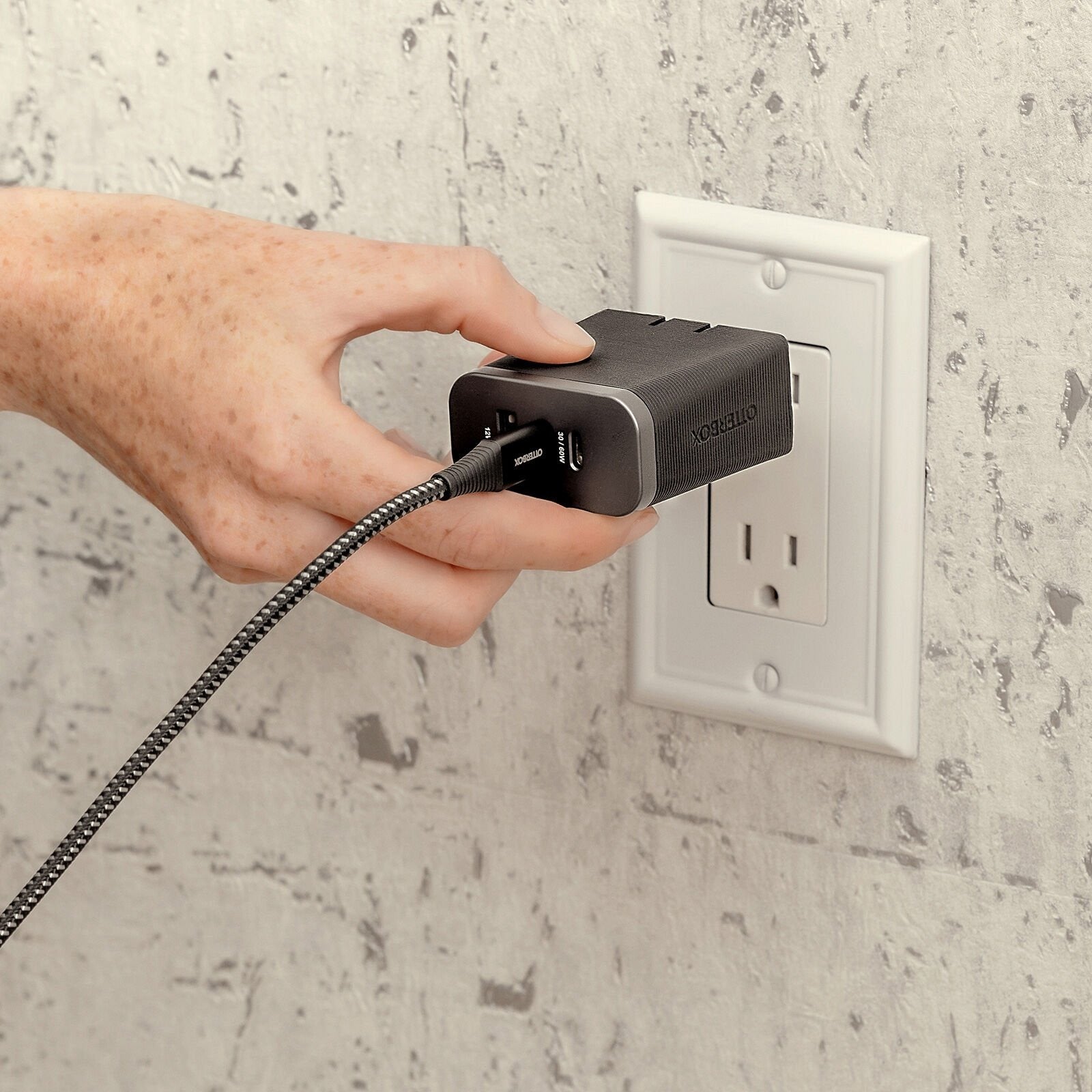 OtterBox Premium Pro Fash Charge 72W USB-C Wall Charger - Nightshade (New)