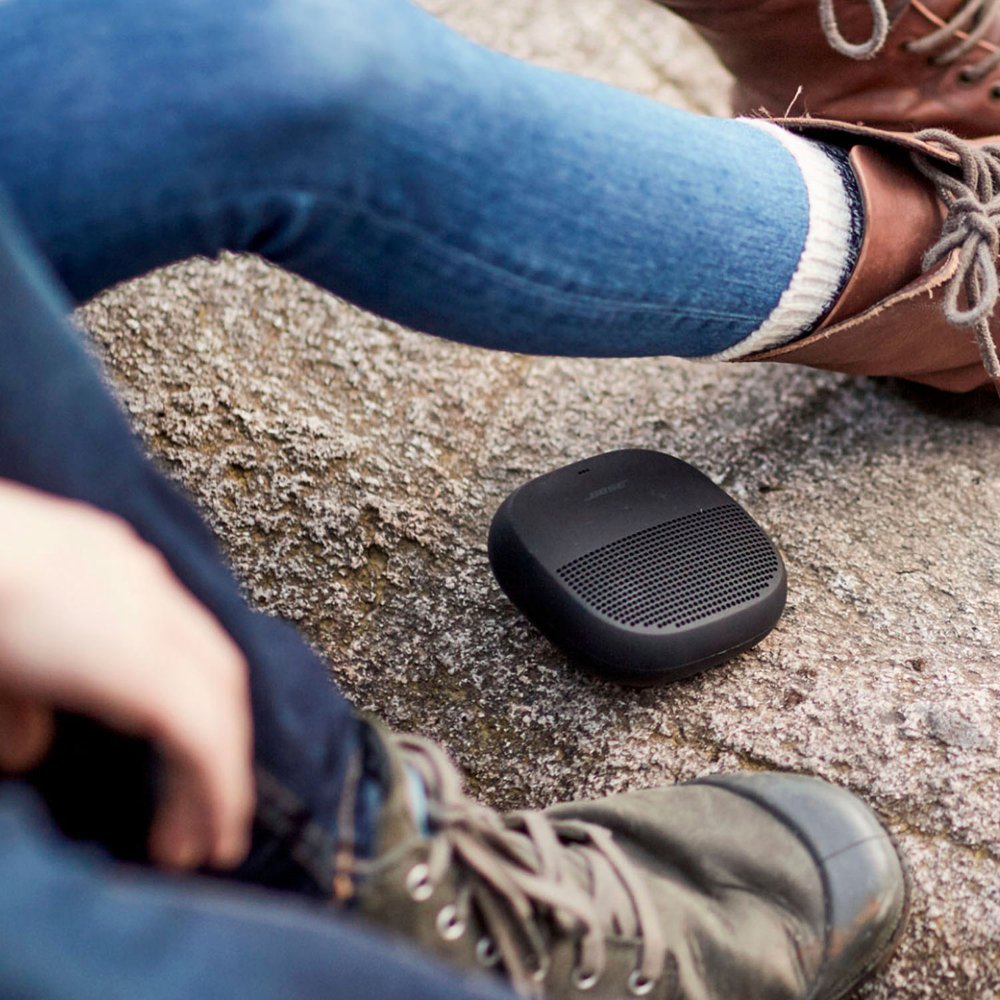 Bose SoundLink Micro Bluetooth Portable Waterproof Speaker with Microphone Black (Refurbished)